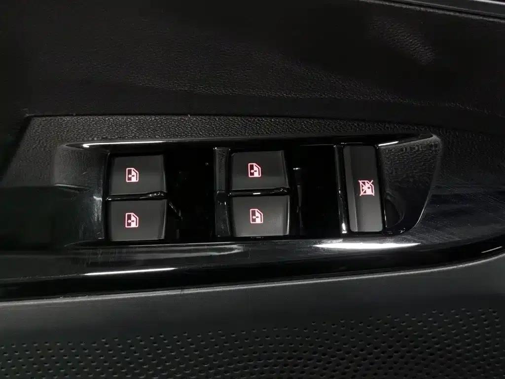 Maxus D60 2019 1.3T Manual Enjoy Edition 5-seater — миниатюра 9