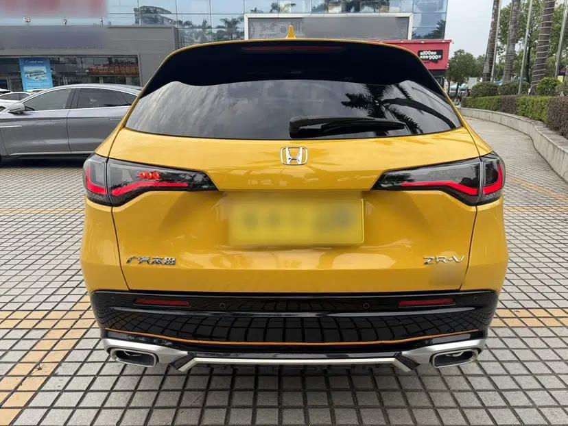 Honda ZR-V 2022 1.5T CVT Deluxe Edition — миниатюра 12