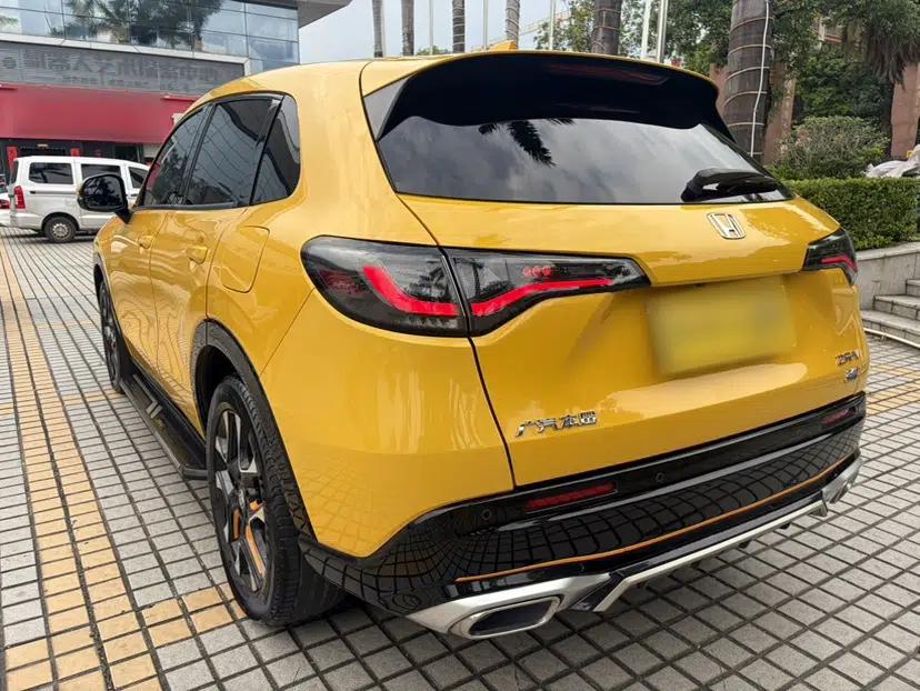 Honda ZR-V 2022 1.5T CVT Deluxe Edition — миниатюра 22