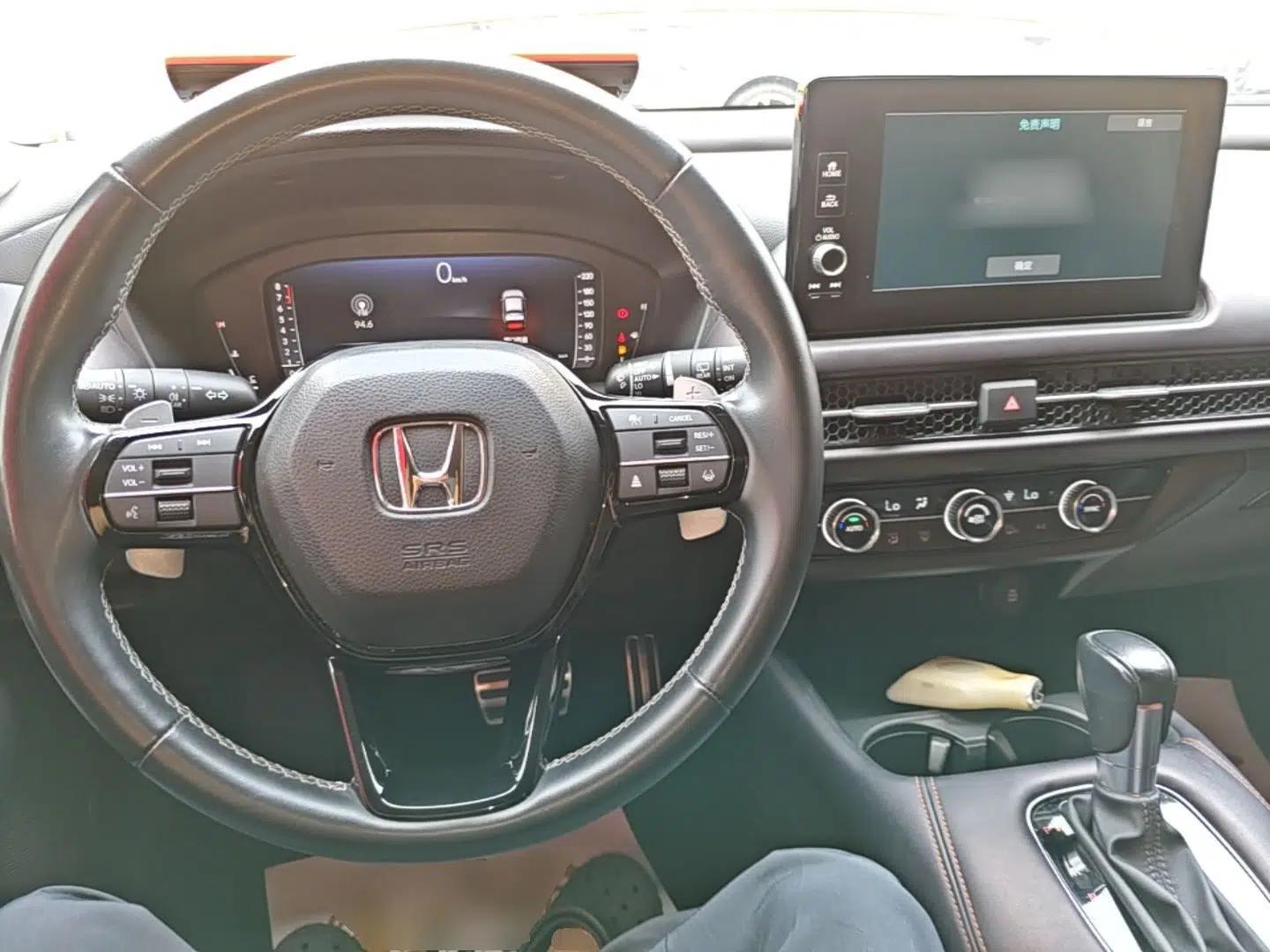 Honda ZR-V 2022 1.5T CVT Deluxe Edition — миниатюра 24
