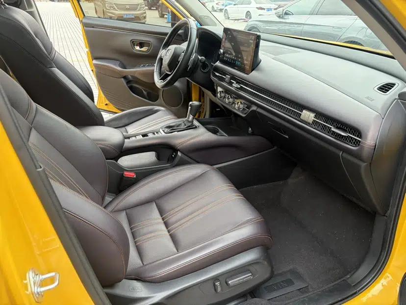 Honda ZR-V 2022 1.5T CVT Deluxe Edition — миниатюра 31
