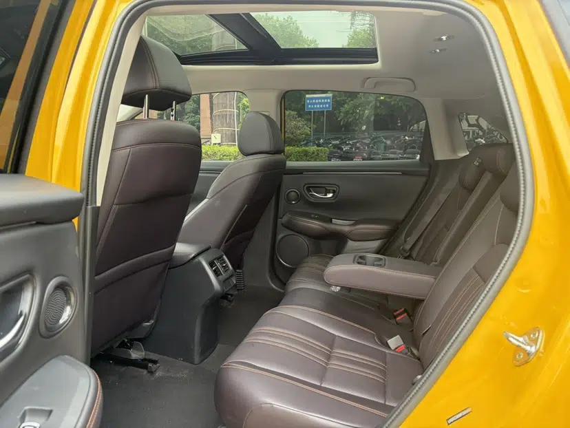 Honda ZR-V 2022 1.5T CVT Deluxe Edition — миниатюра 35