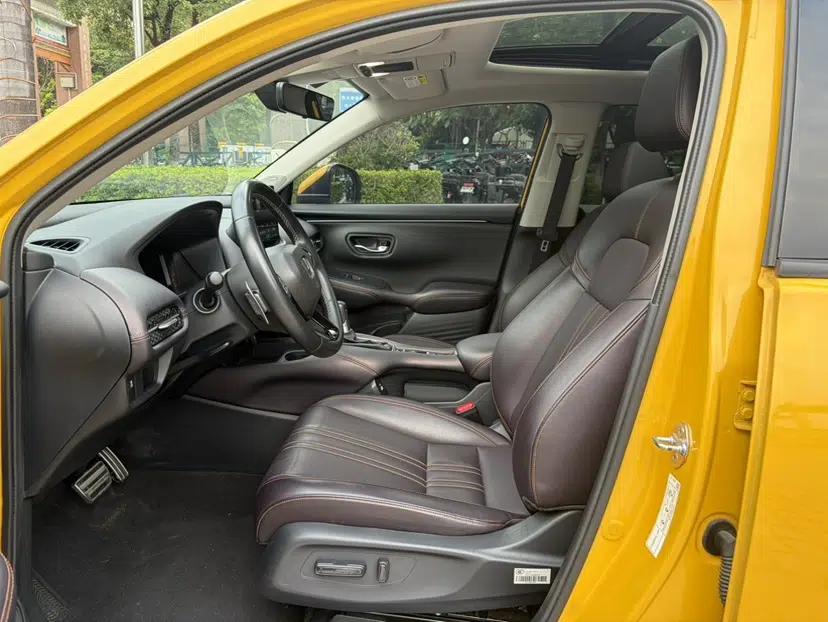 Honda ZR-V 2022 1.5T CVT Deluxe Edition — миниатюра 38