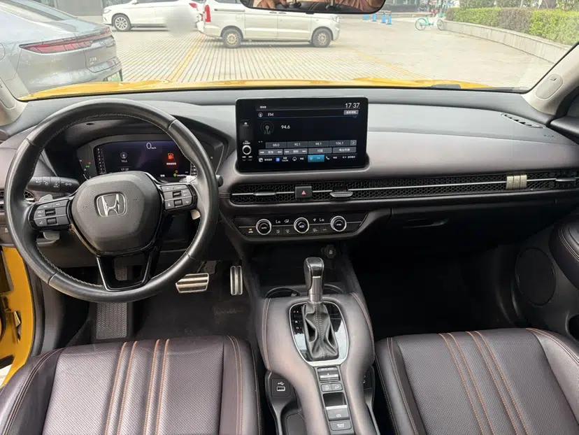 Honda ZR-V 2022 1.5T CVT Deluxe Edition — миниатюра 46