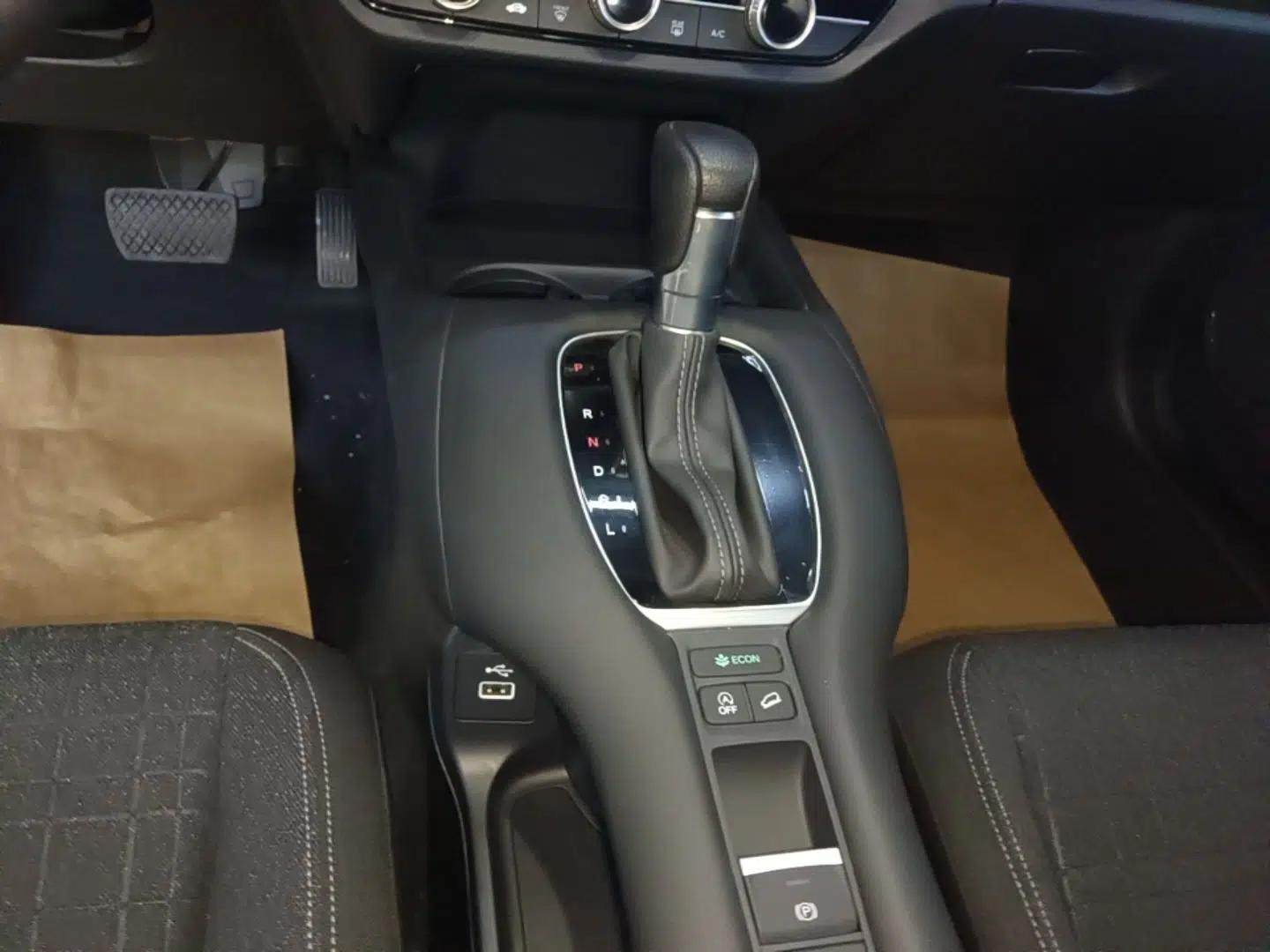 Honda ZR-V 2022 1.5T CVT Elite Edition — миниатюра 23