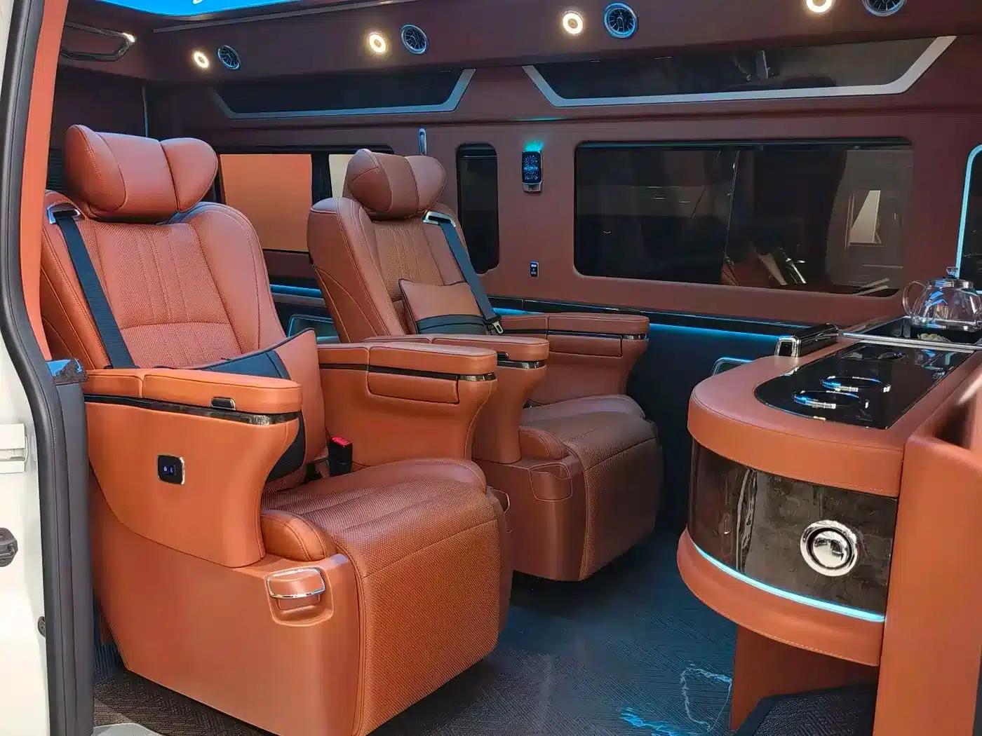 2024 HIACE 3.5L Automatic — миниатюра 5