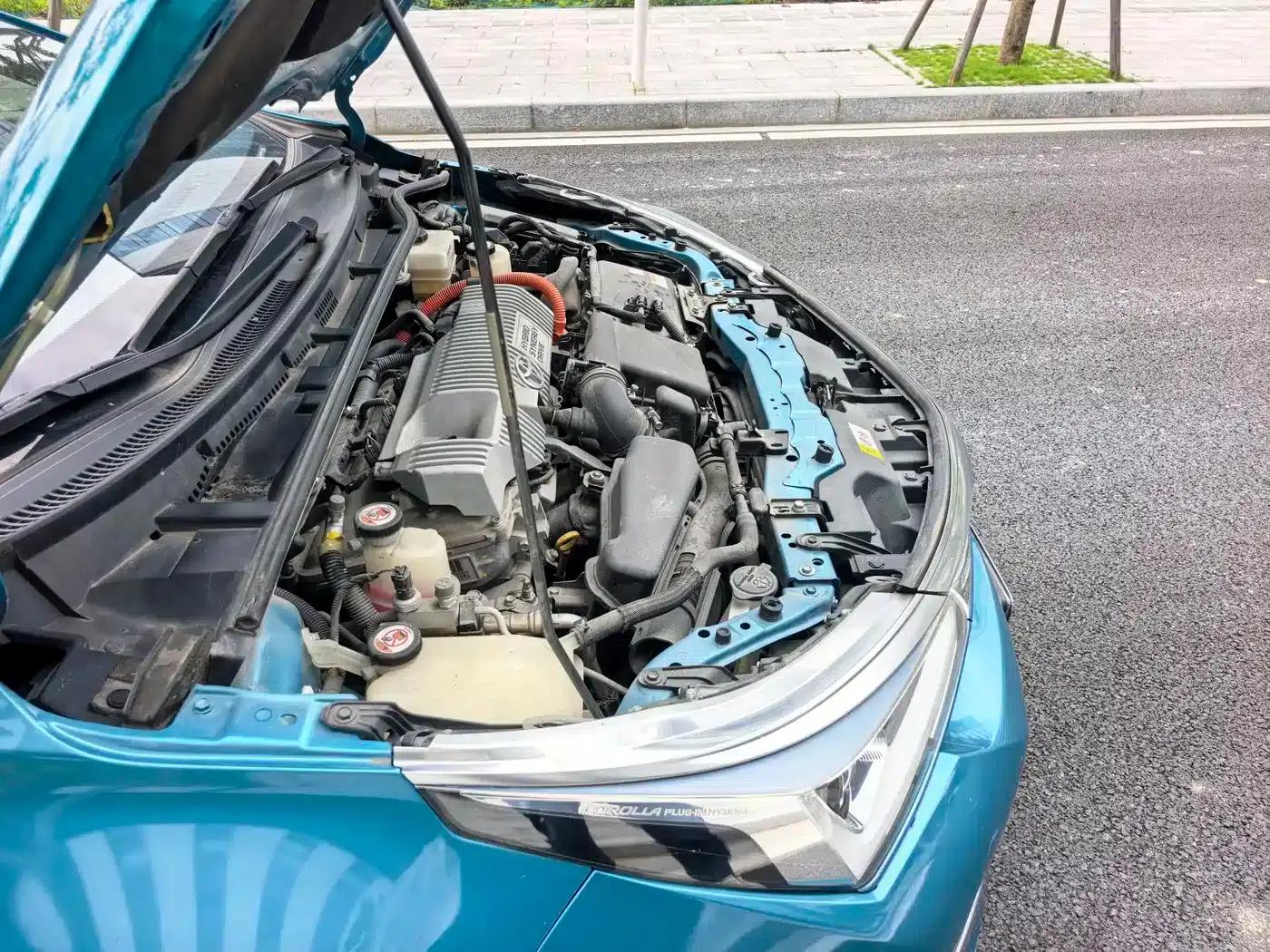 Corolla Hybrid E+ 2019 1.8L E-CVT Flagship Edition — миниатюра 13