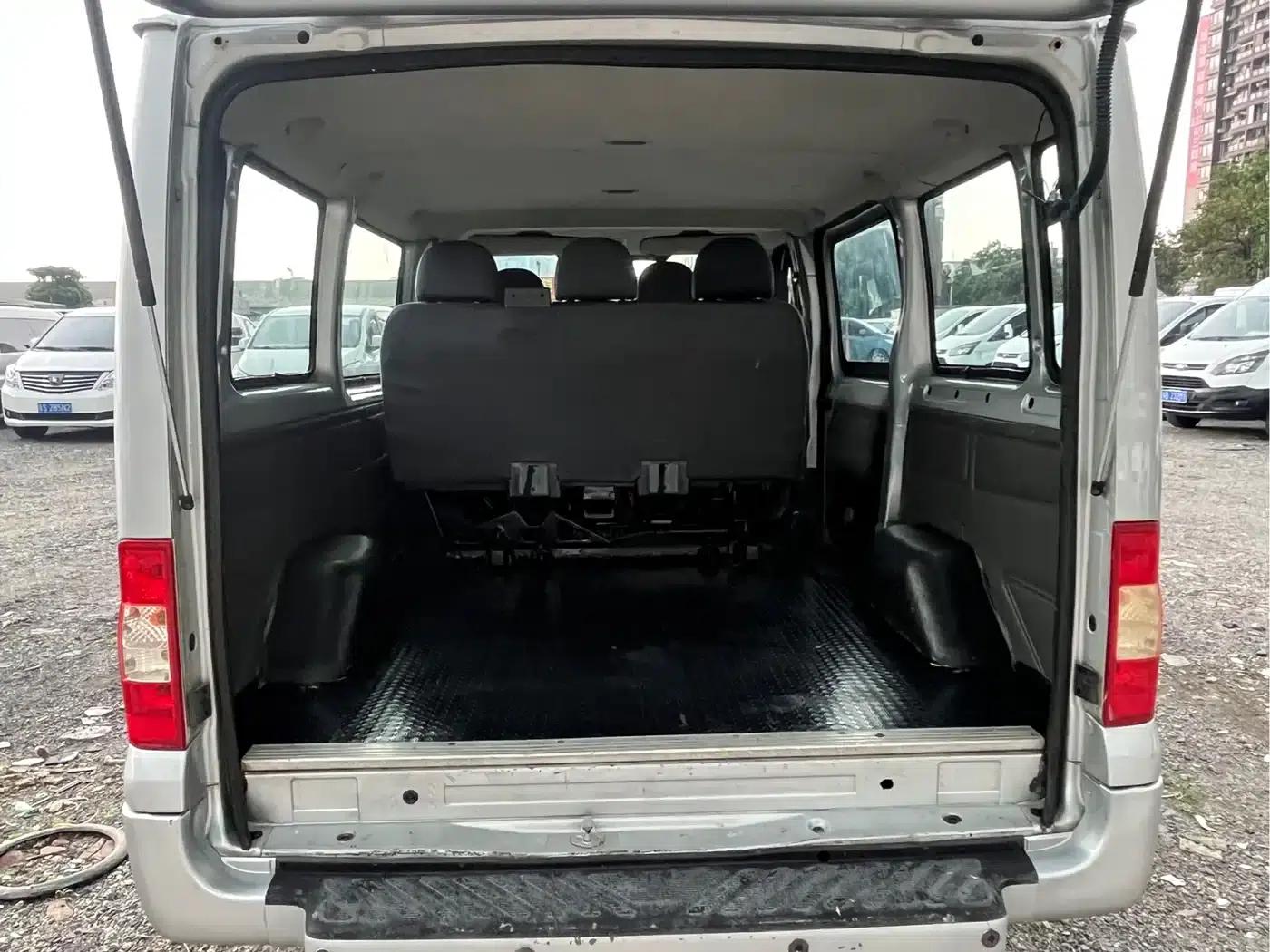 New Generation Ford Transit 2009 Model 2.4T Diesel Standard Short Wheelbase Low Roof (China III Emission Standard) — миниатюра 11