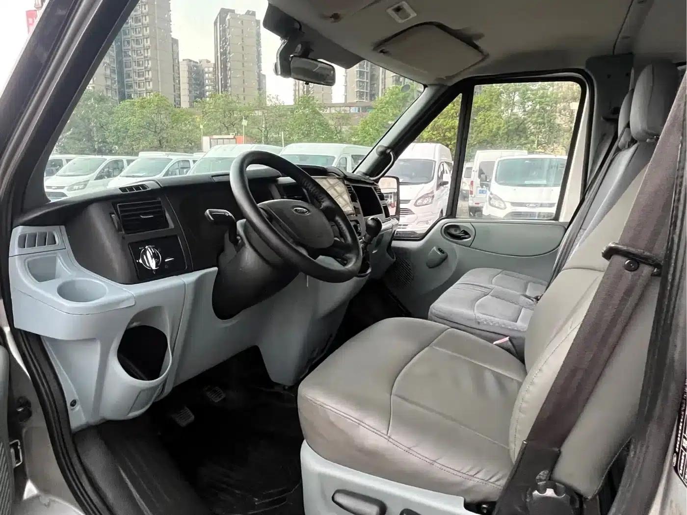 New Generation Ford Transit 2009 Model 2.4T Diesel Standard Short Wheelbase Low Roof (China III Emission Standard) — миниатюра 6