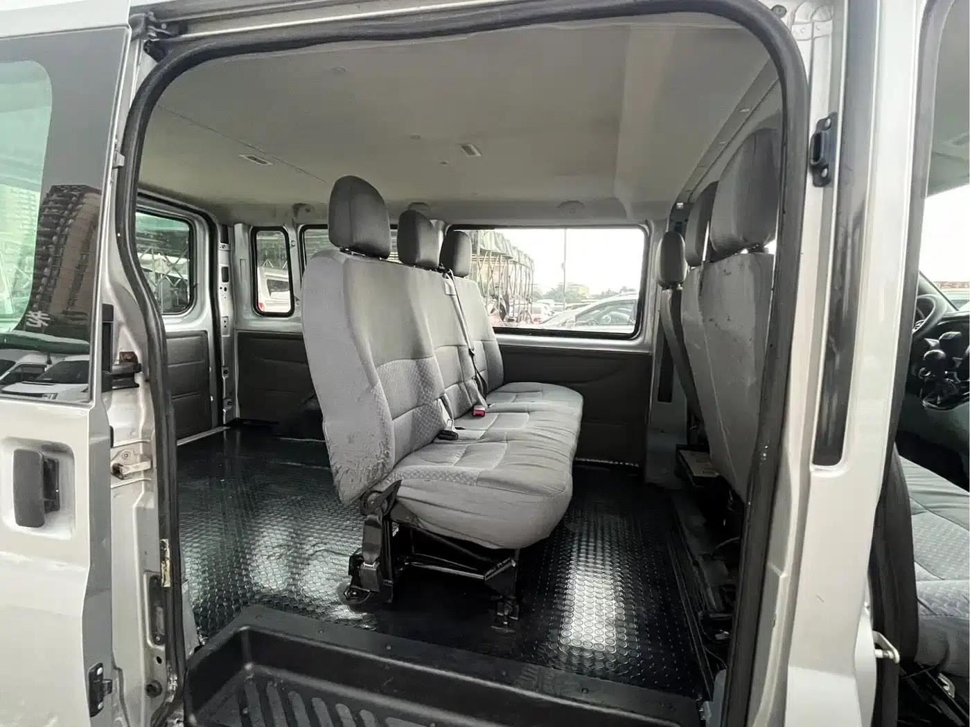 New Generation Ford Transit 2009 Model 2.4T Diesel Standard Short Wheelbase Low Roof (China III Emission Standard) — миниатюра 9