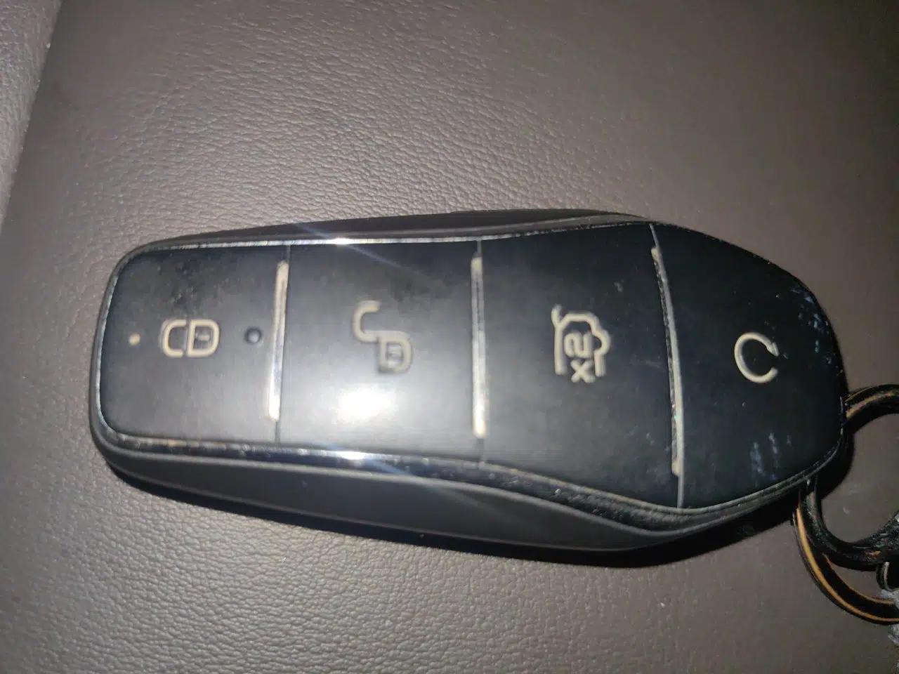 BYD Song MAX New Energy 2022 DM-i 105KM Executive Edition — миниатюра 17