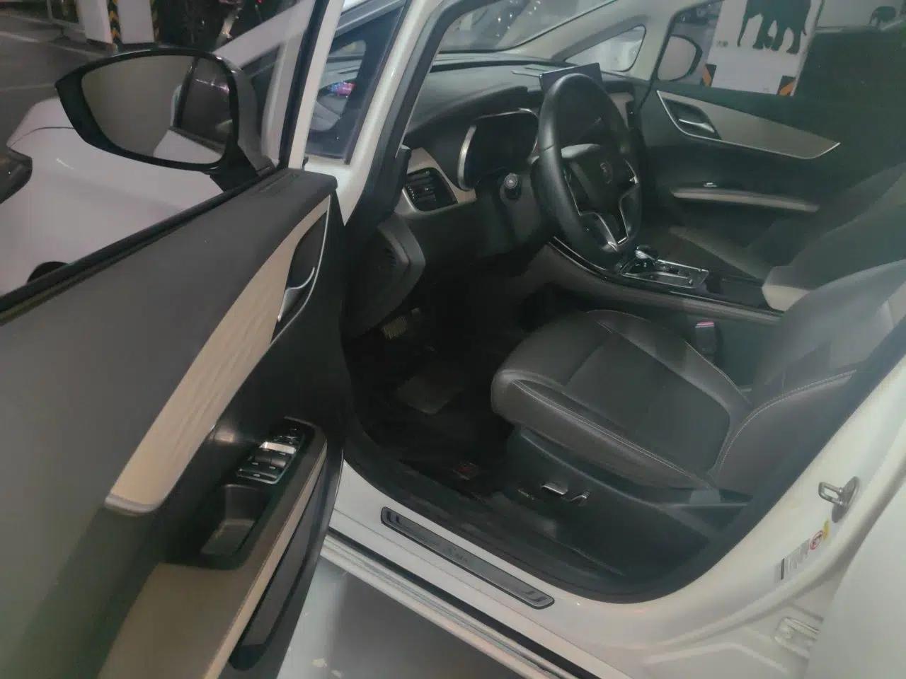 BYD Song MAX New Energy 2022 DM-i 105KM Executive Edition — миниатюра 19