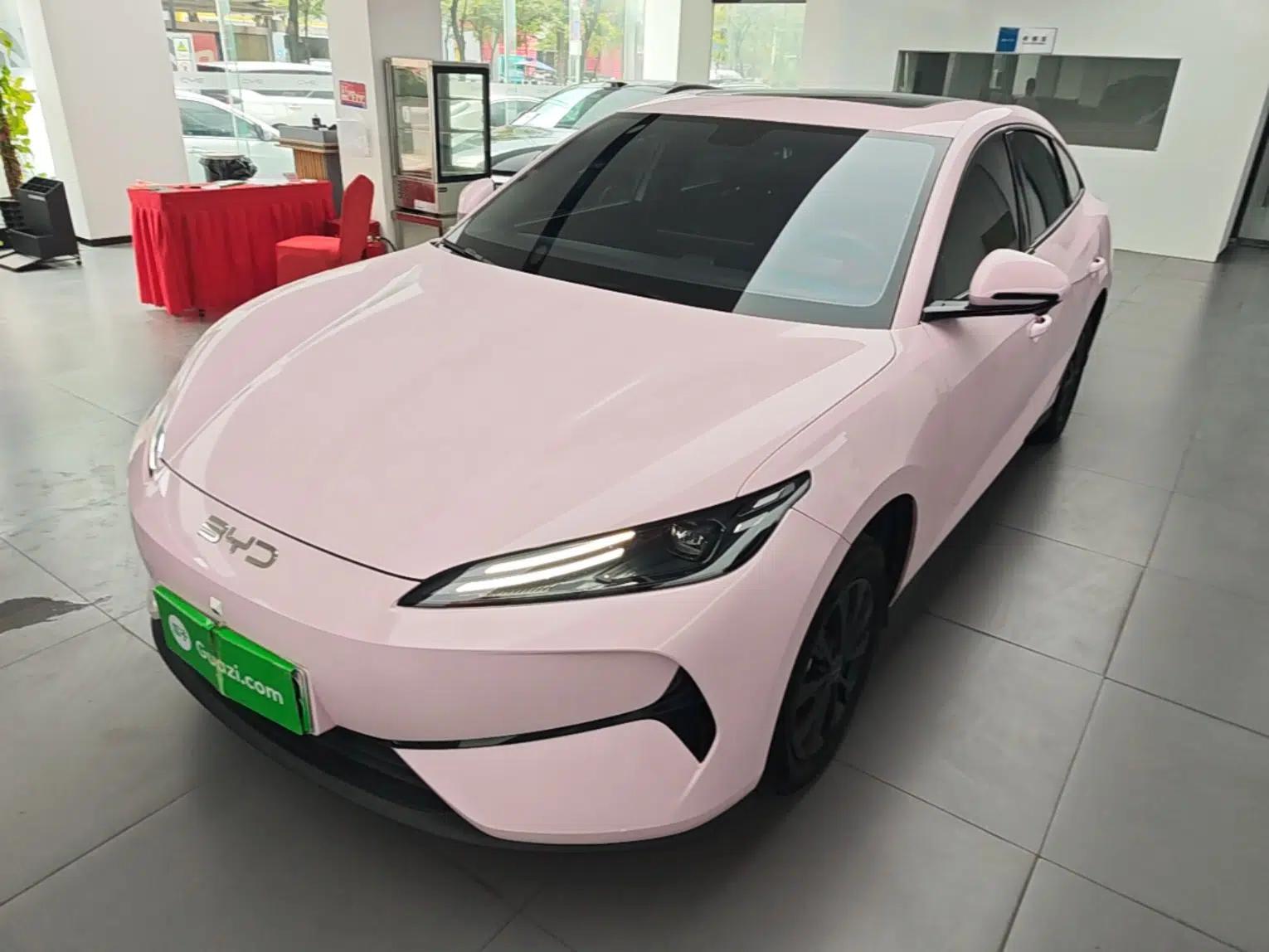 BYD e7 2025 Model 520 Smart Travel Edition — миниатюра 1