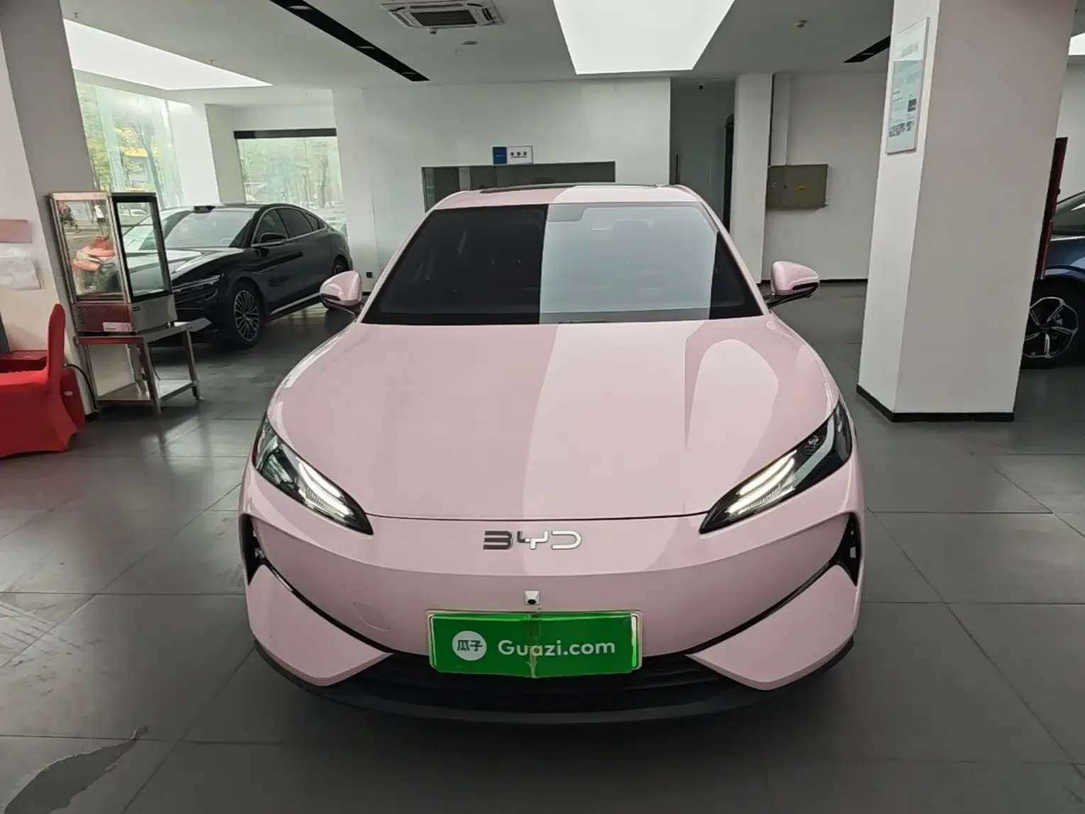 BYD e7 2025 Model 520 Smart Travel Edition — миниатюра 2