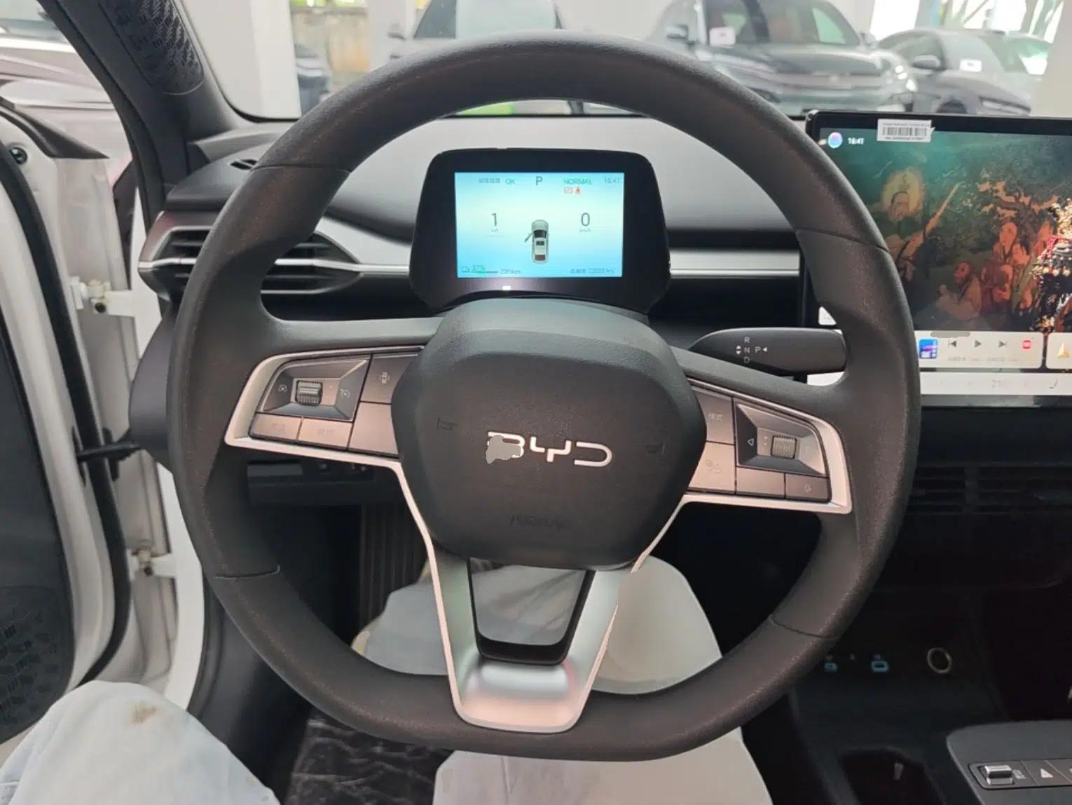 BYD e7 2025 Model 520 Smart Travel Edition — миниатюра 13