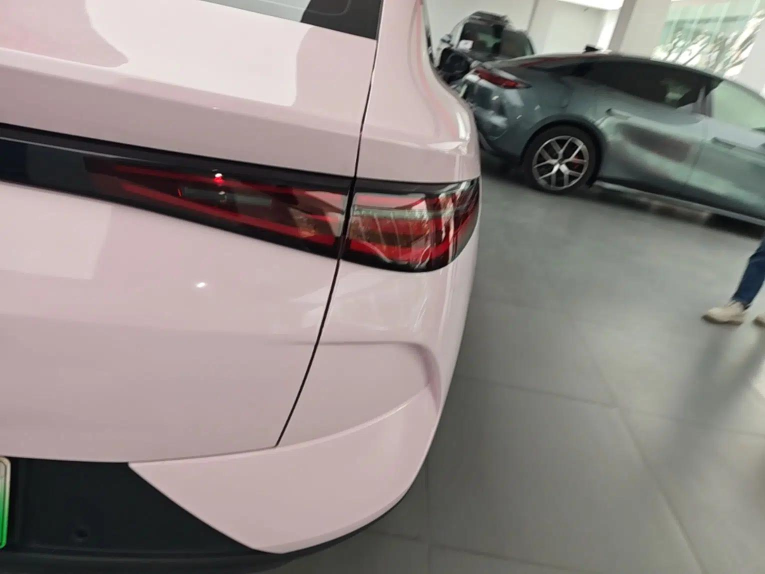 BYD e7 2025 Model 520 Smart Travel Edition — миниатюра 9