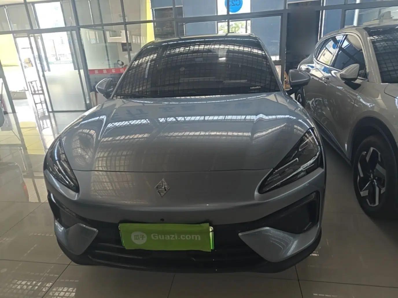 Baojun Yunhai 2024 140km Plug-in Hybrid Version — миниатюра 2