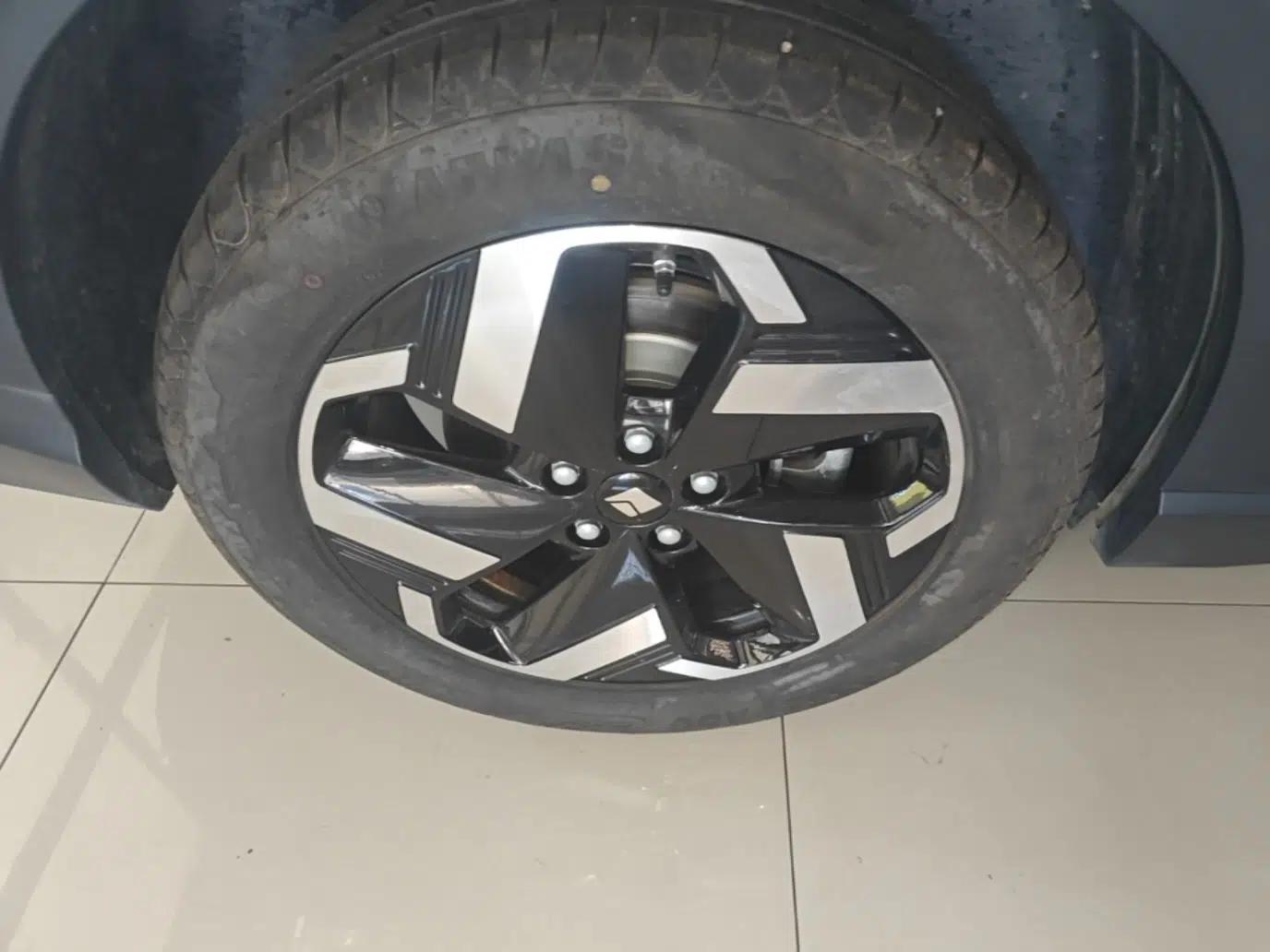 Baojun Yunhai 2024 140km Plug-in Hybrid Version — миниатюра 11