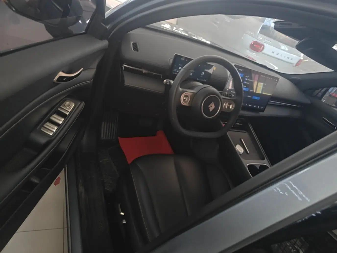 Baojun Yunhai 2024 140km Plug-in Hybrid Version — миниатюра 23
