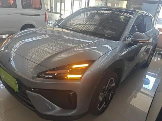 Baojun Yunhai 2024 140km Plug-in Hybrid Version