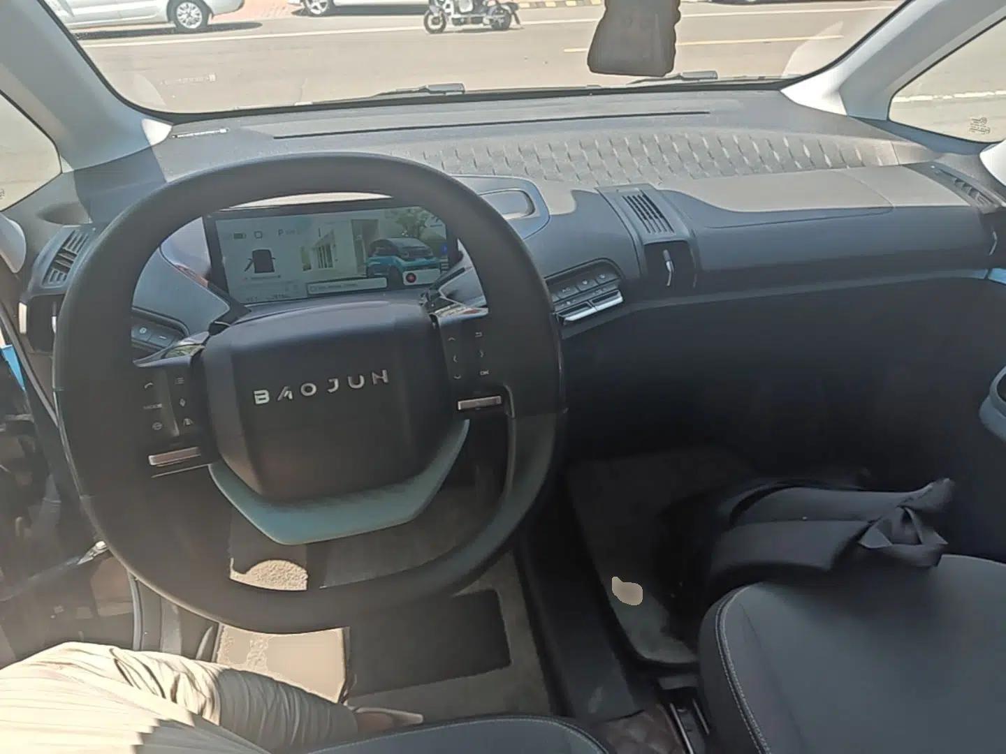 Baojun E300 2020 Starry Intelligence Edition — миниатюра 12