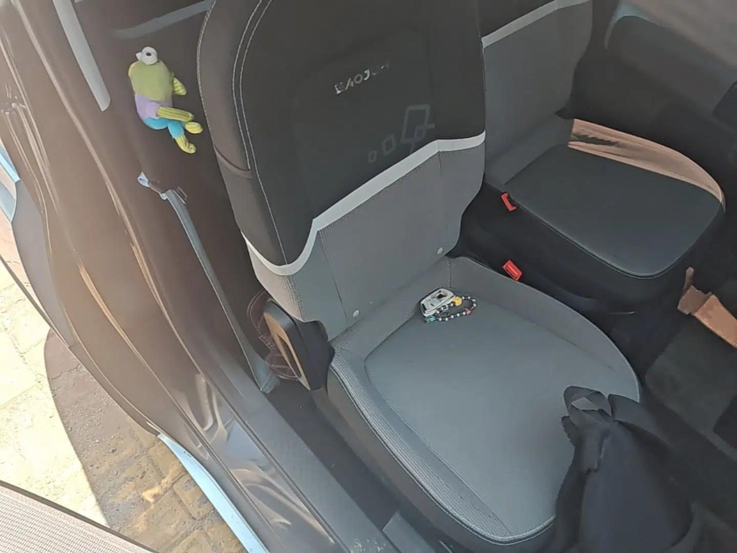 Baojun E300 2020 Starry Intelligence Edition — миниатюра 19