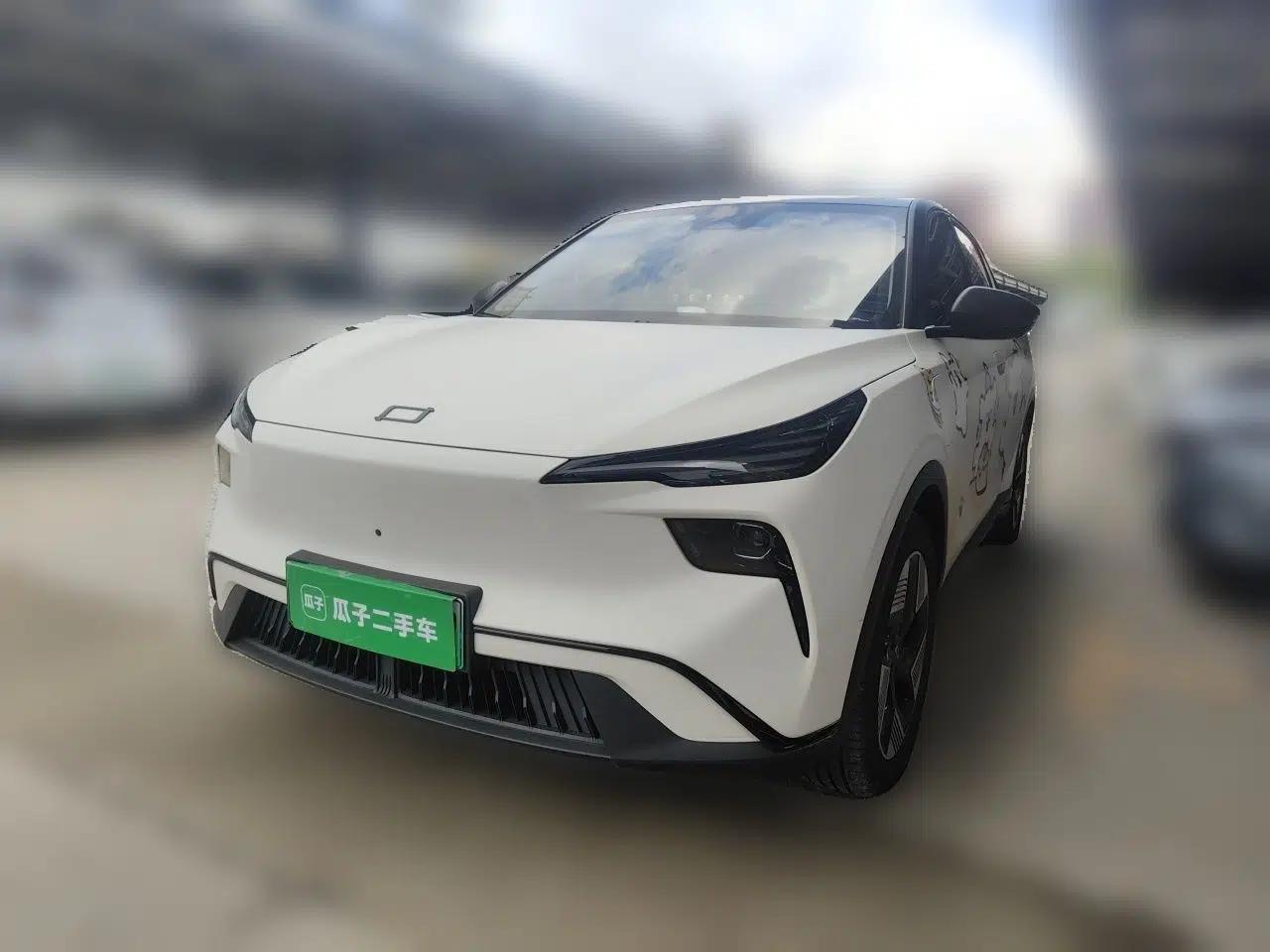 Bestune Yueyi 03 2025 565km Premium Edition — миниатюра 1