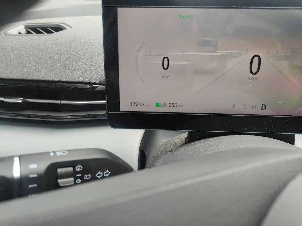 Bestune Yueyi 03 2025 565km Premium Edition — миниатюра 12
