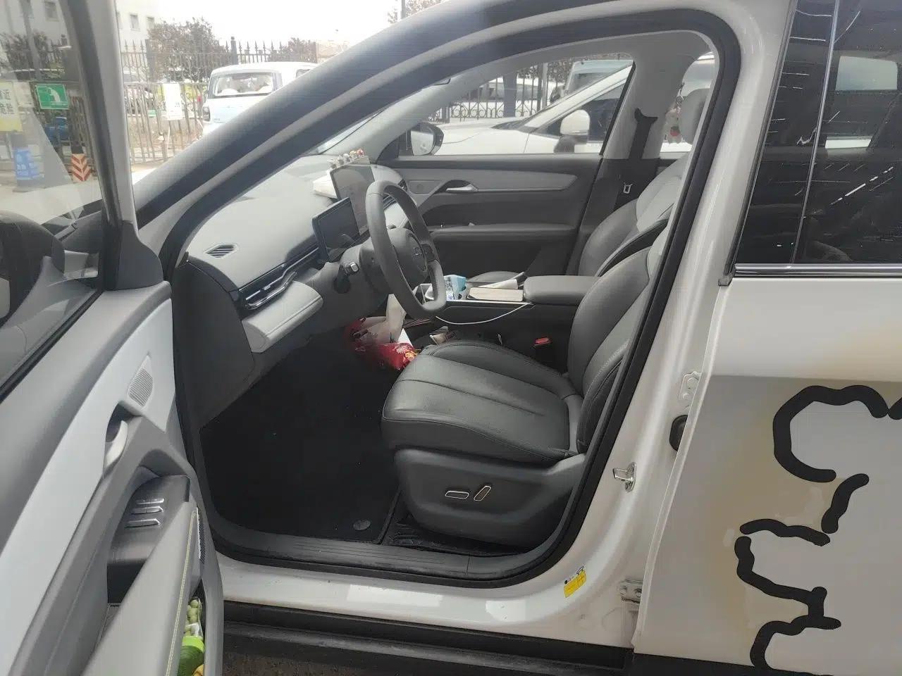 Bestune Yueyi 03 2025 565km Premium Edition — миниатюра 15
