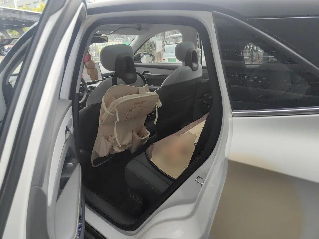 Bestune Yueyi 03 2025 565km Premium Edition — миниатюра 17