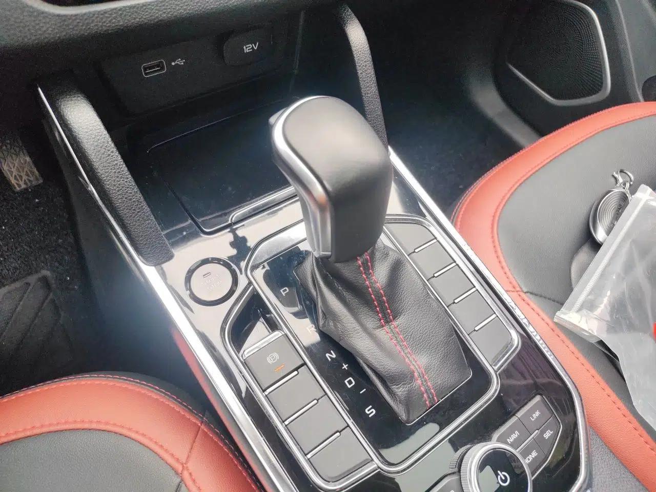 Bestune T33 2021 1.2T DCT Luxury Model — миниатюра 14