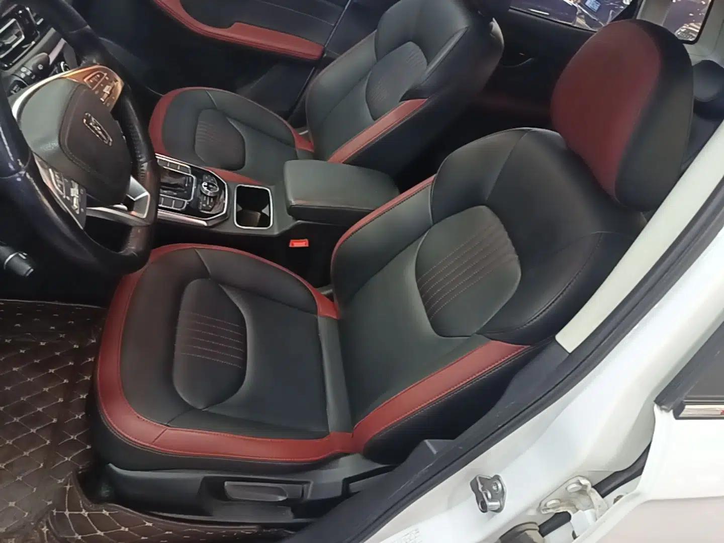 Bestune T33 2019 1.6L Automatic Luxury Edition China VI — миниатюра 17