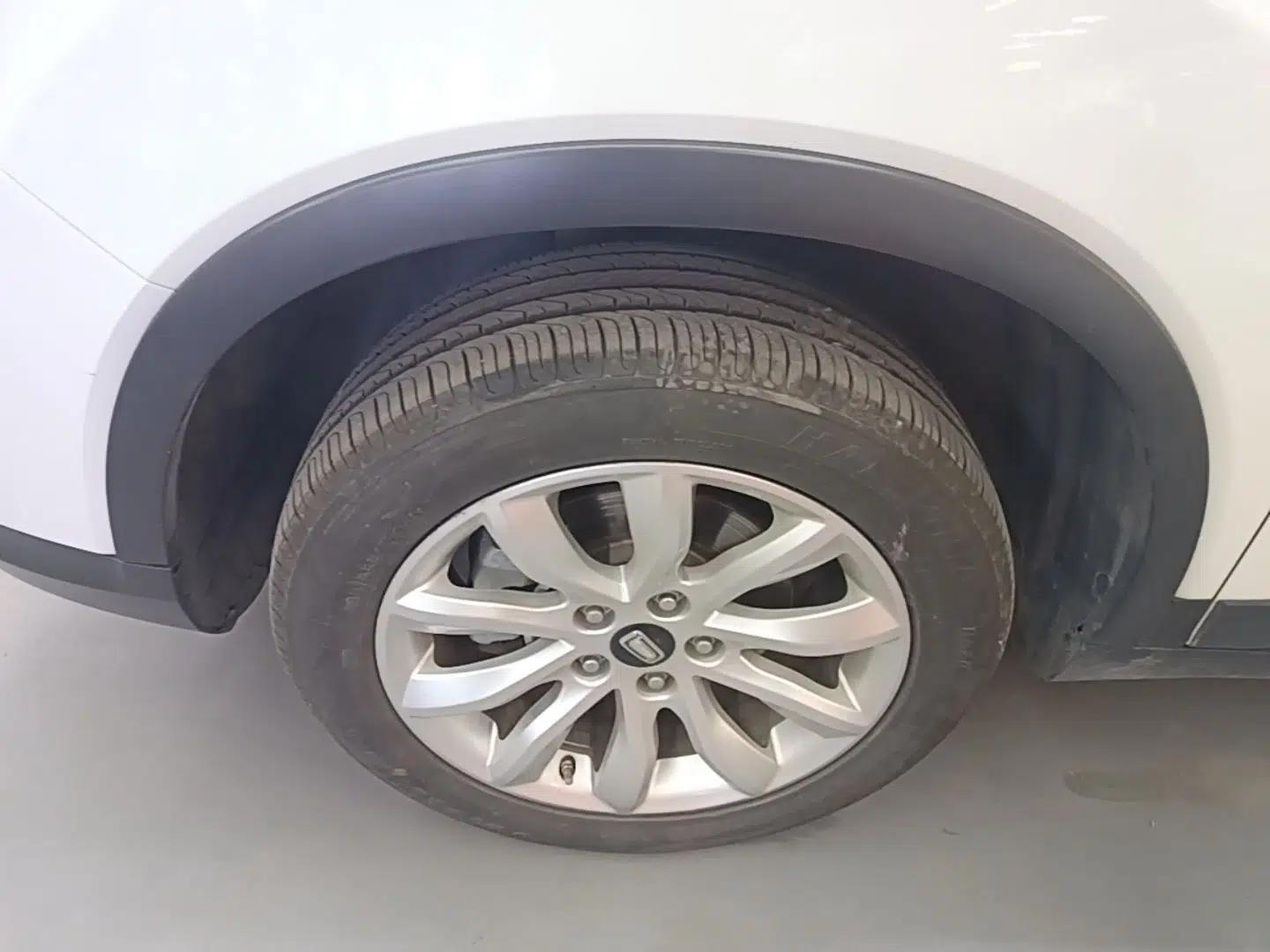Bestune T33 2019 1.6L Automatic Luxury Edition China VI — миниатюра 10