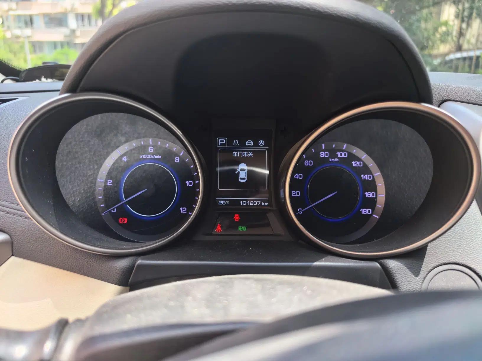 CHANGAN Eado New Energy 2018 EV300 Enjoyment Model — миниатюра 11