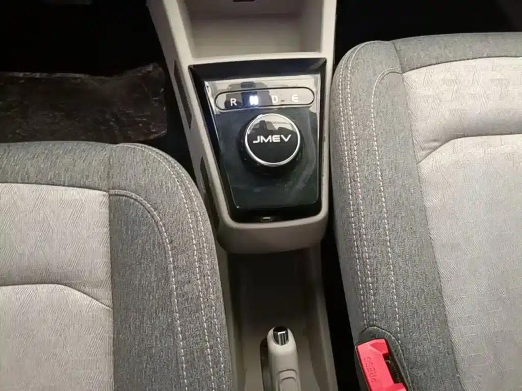 Yizhi EV2 2023 Auspicious Edition 201km Comfort Model — миниатюра 14