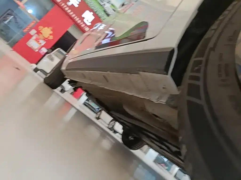 Yizhi EV2 2023 Auspicious Edition 201km Comfort Model — миниатюра 21