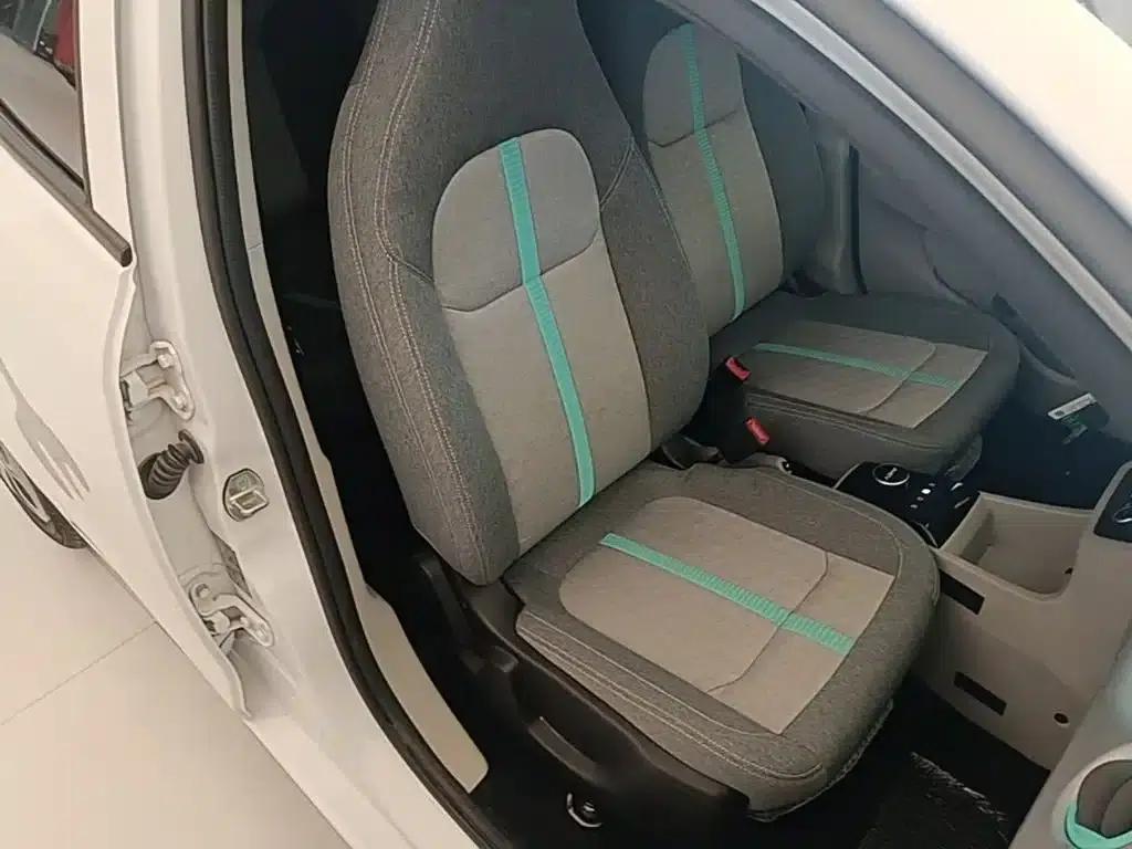 Yizhi EV2 2023 Auspicious Edition 201km Comfort Model — миниатюра 25