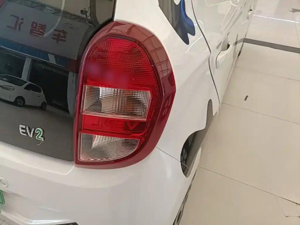 Yizhi EV2 2023 Auspicious Edition 201km Comfort Model — миниатюра 8