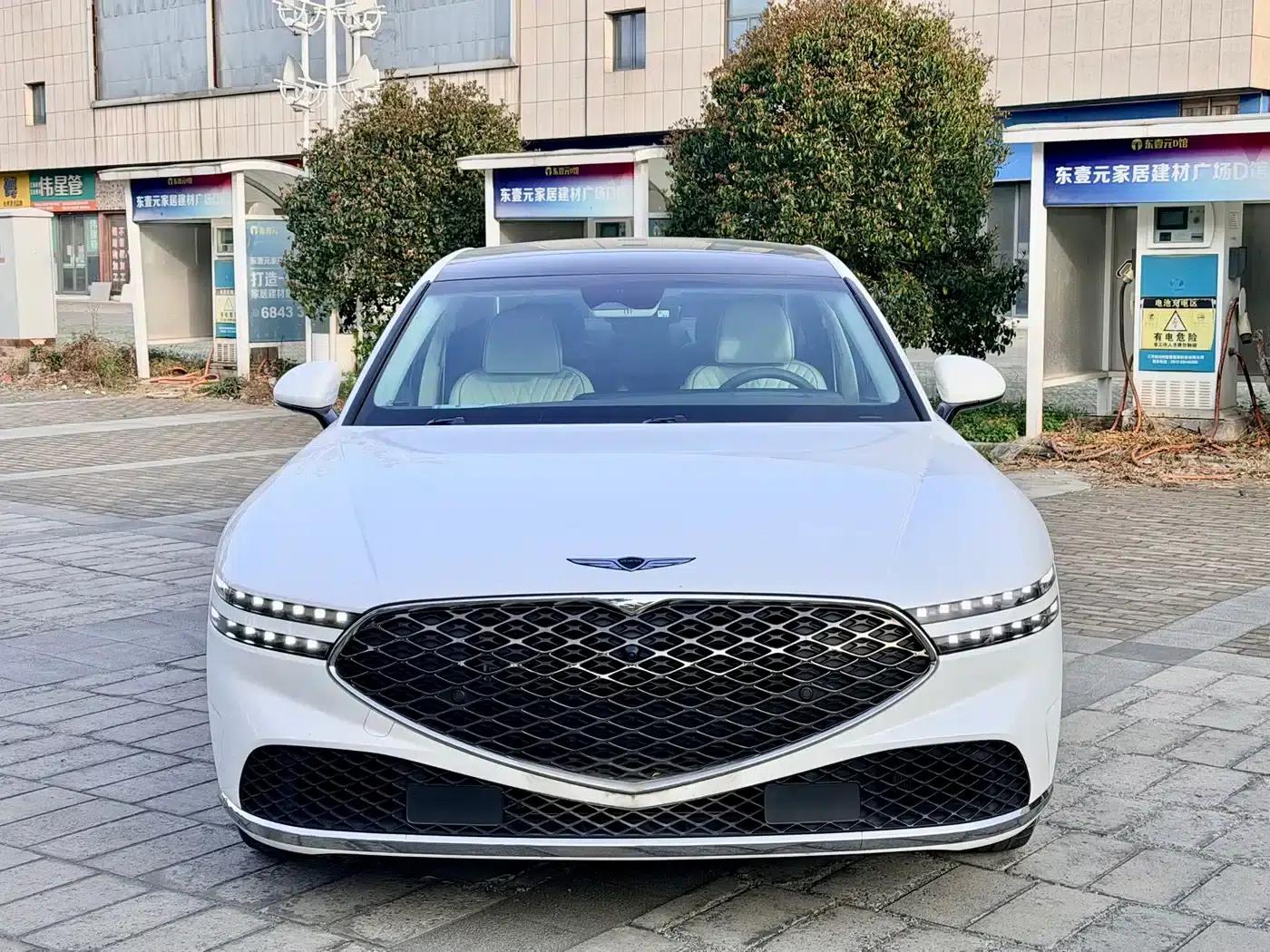 Genesis G90 2023 3.5T Flagship Edition — миниатюра 2