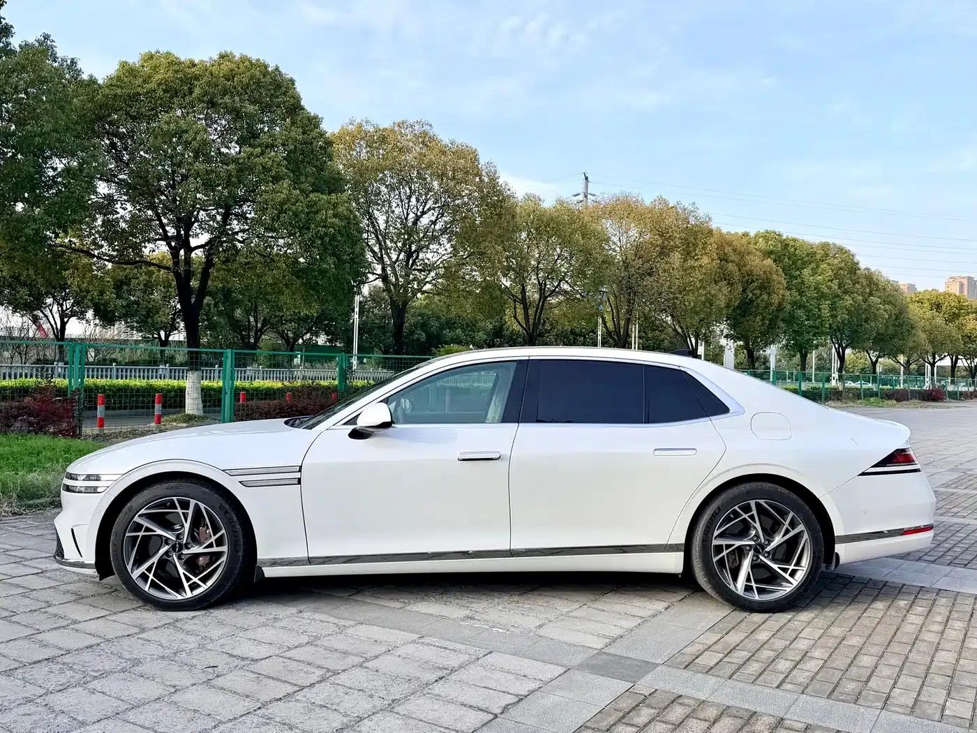 Genesis G90 2023 3.5T Flagship Edition — миниатюра 3