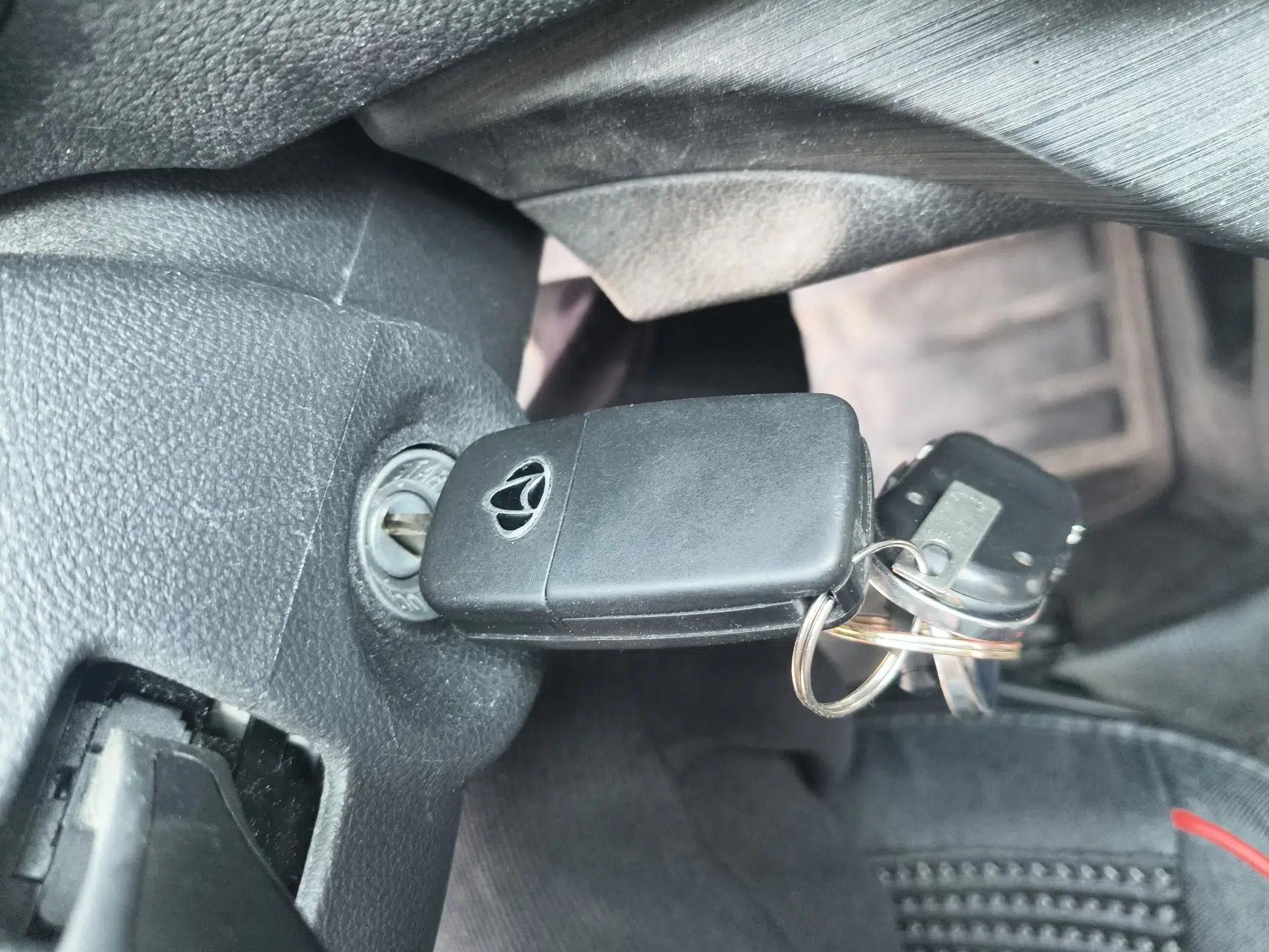 CHANGAN KAICHENG Ruixing EM80 2024 Comfort-Style 6-Seater 41.86 kWh — миниатюра 15