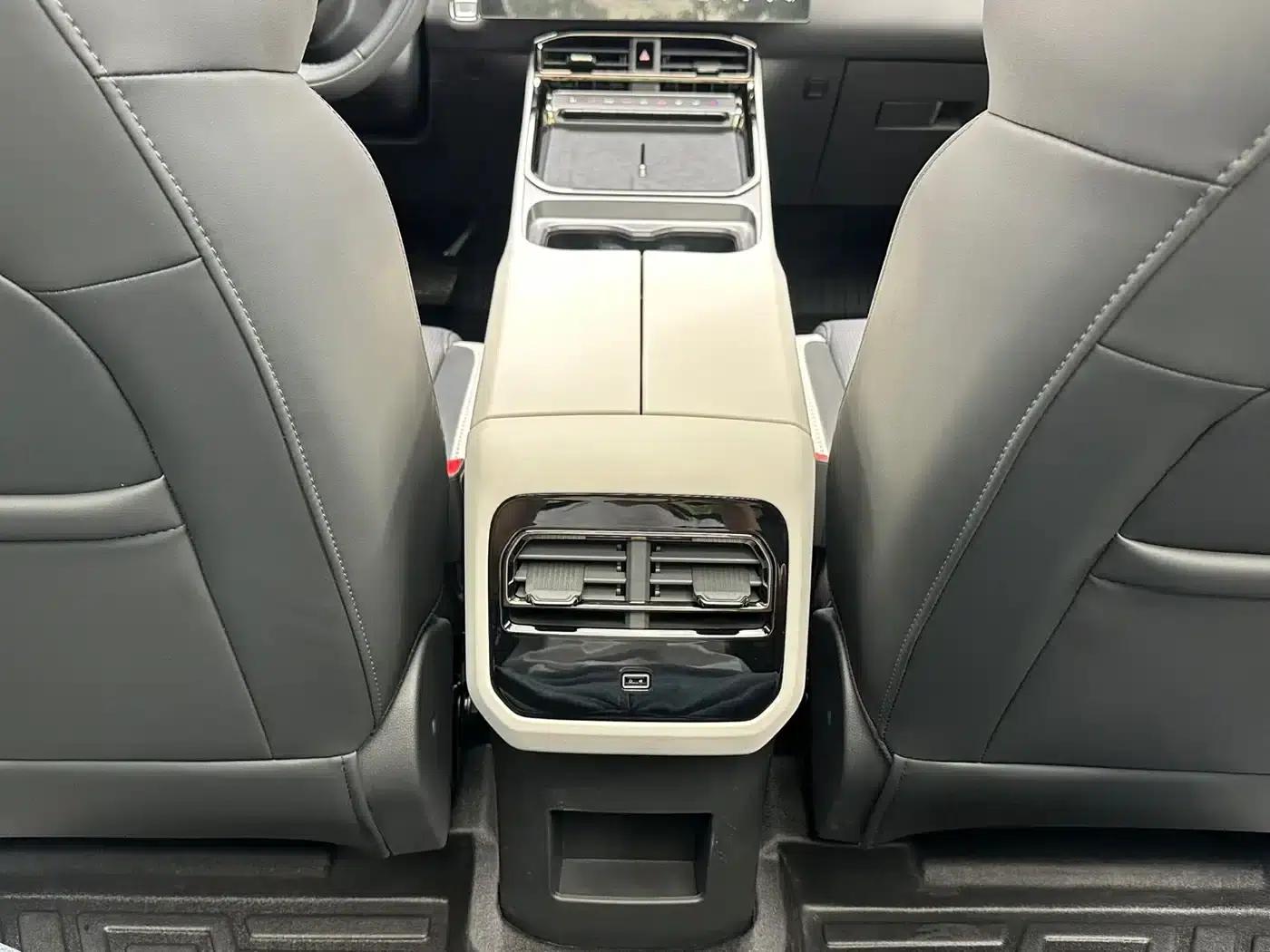 Jetour Mountain & Sea L6 2024 1.5TD DHT MAX — миниатюра 17