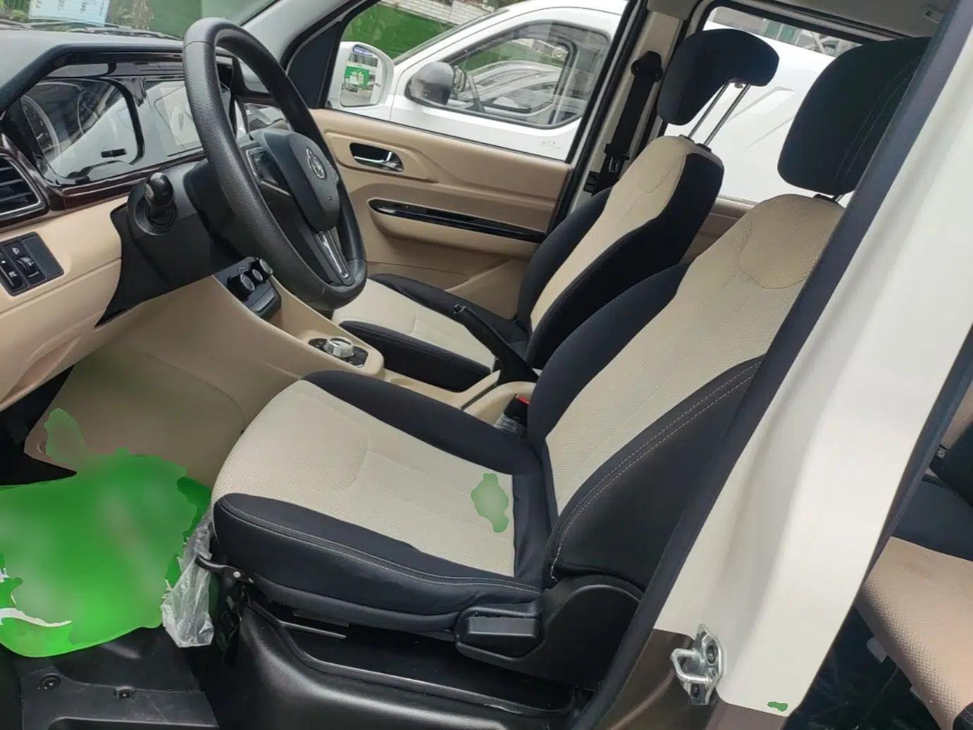 CHANGAN KUAYUE Xing V5 EV 2021 Luxury Edition 5-Seater Van with Lingdian System — миниатюра 17