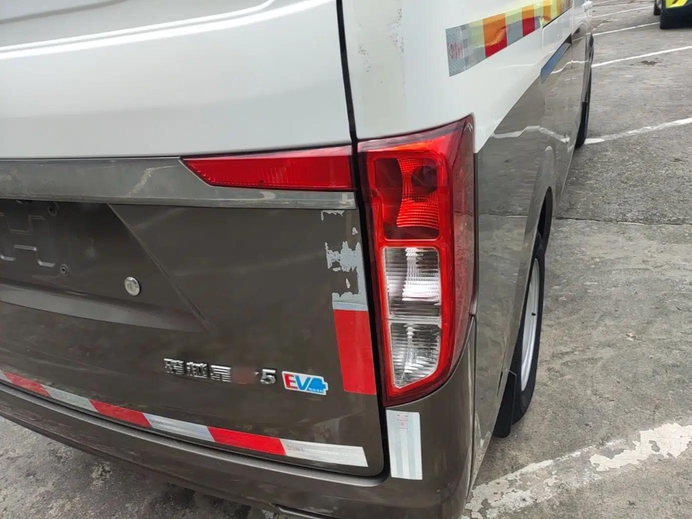 CHANGAN KUAYUE Xing V5 EV 2021 Luxury Edition 5-Seater Van with Lingdian System — миниатюра 9
