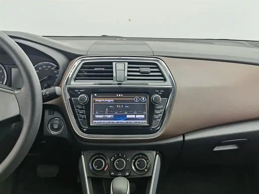 Xiaotu 2017 1.6L CVT 2WD Urban Fashion Model — миниатюра 12