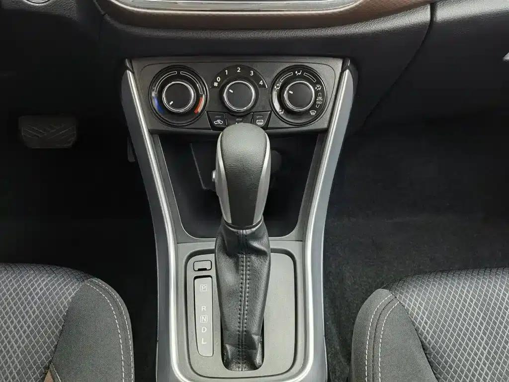 Xiaotu 2017 1.6L CVT 2WD Urban Fashion Model — миниатюра 13