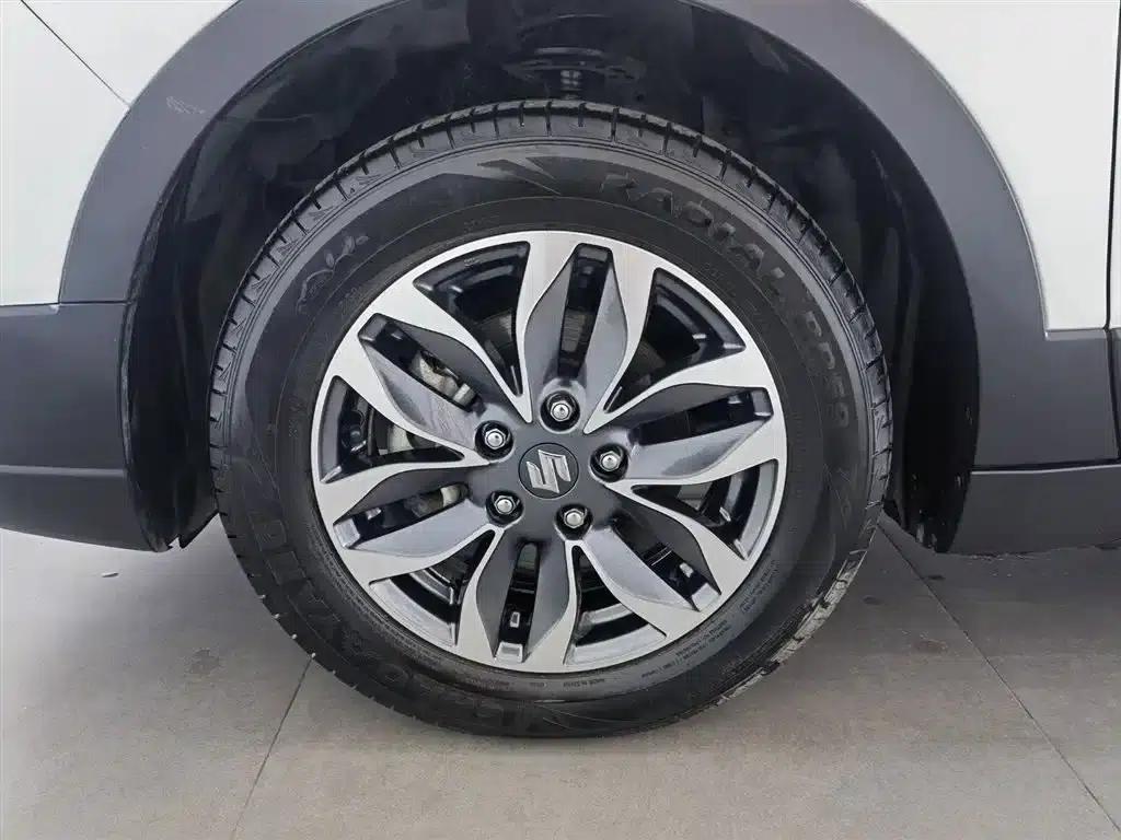 Xiaotu 2017 1.6L CVT 2WD Urban Fashion Model — миниатюра 17
