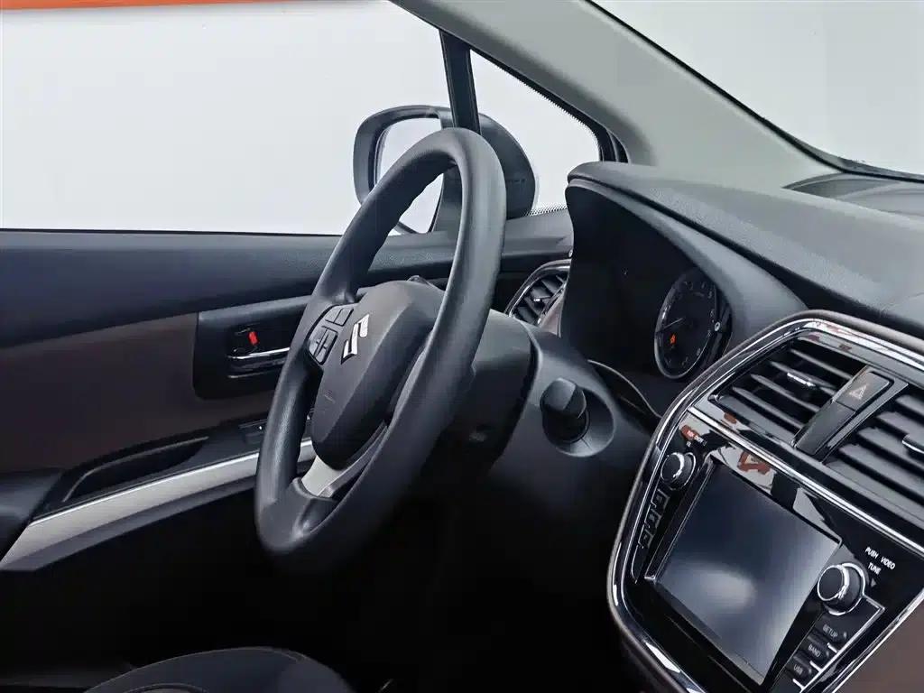 Xiaotu 2017 1.6L CVT 2WD Urban Fashion Model — миниатюра 22