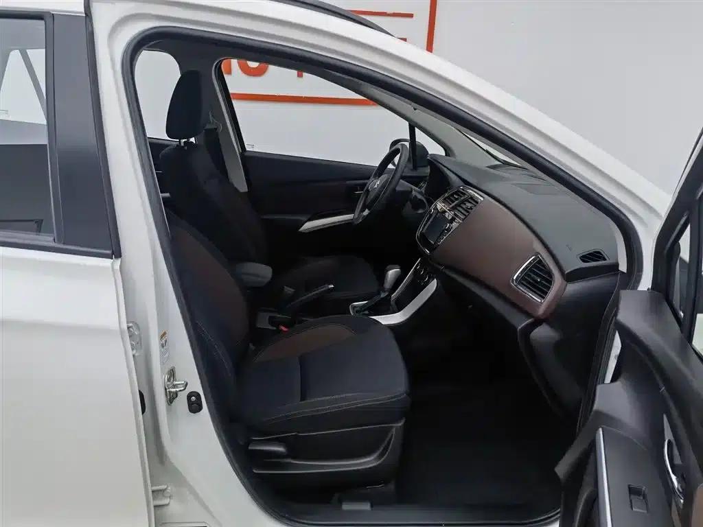 Xiaotu 2017 1.6L CVT 2WD Urban Fashion Model — миниатюра 23