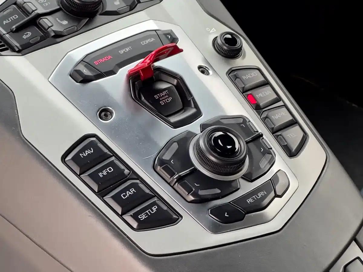 2011 Aventador LP 700-4 — миниатюра 17